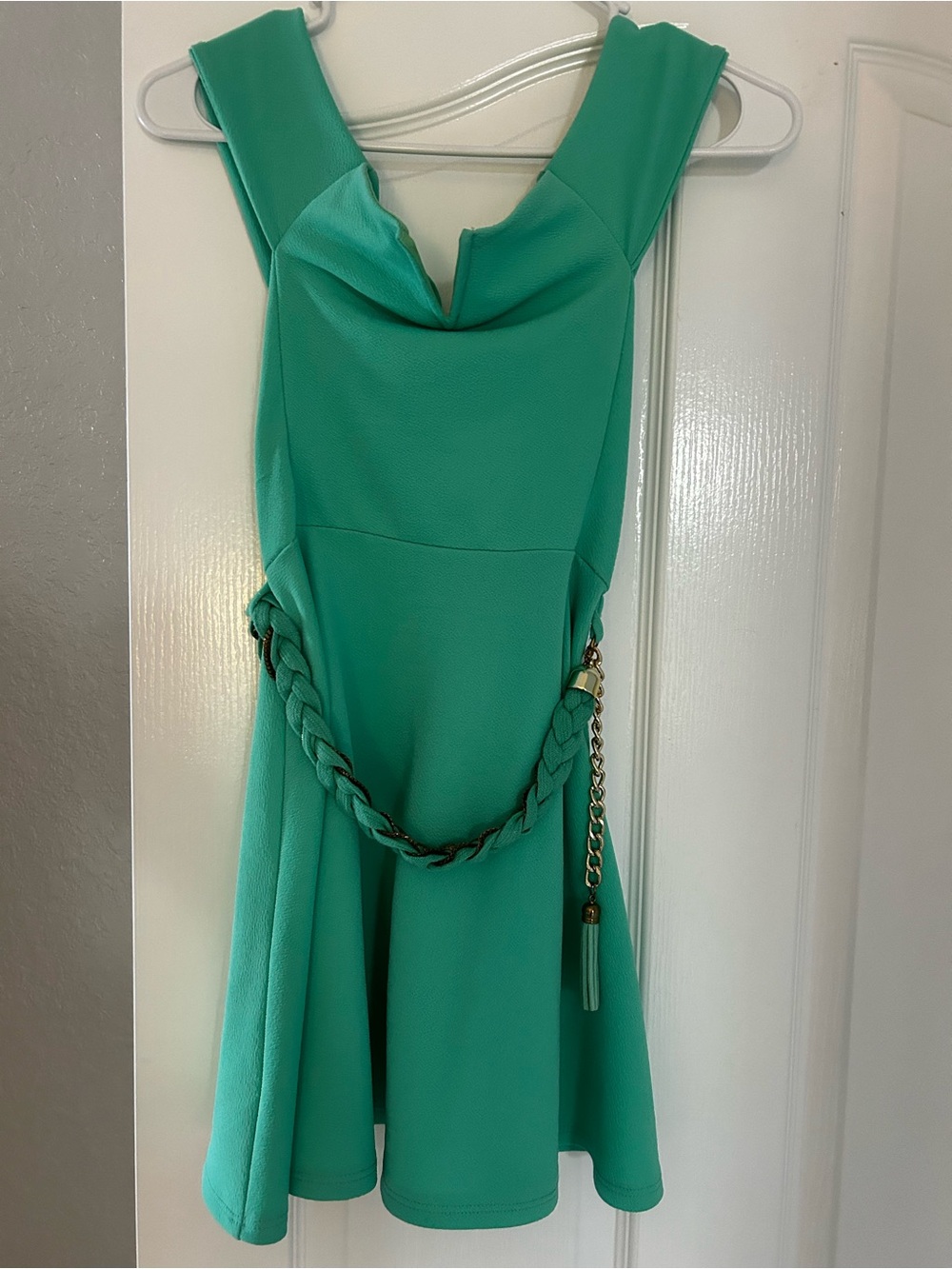 Brand new with out tagsOff the shoulder Teal/green Dress with Braided Chain Belt